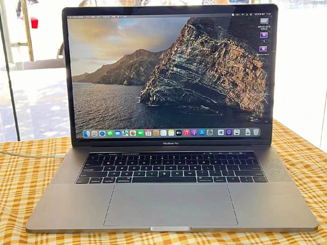 "18岁MACbook，是真是假？引领潮流还是被潮流甩了几条街？"