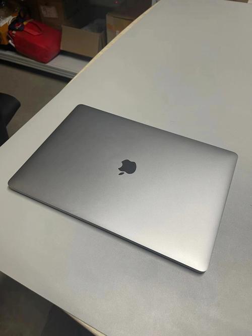 "18款MacBook Pro：创新炸裂，掀起舆论狂潮！"